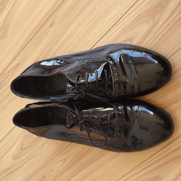 Oxford Shiny Black Loafers with Lace | Size 8.5 or 39 - Picture 3 of 6